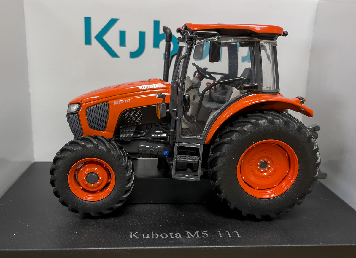 Model traktoru KUBOTA M5-111